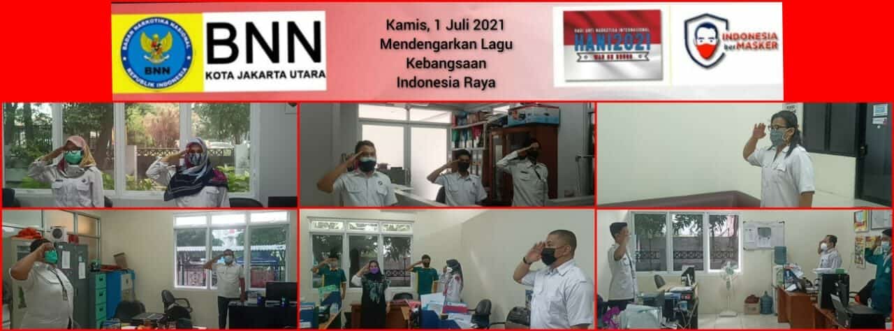 Mendengarkan Lagu Kebangsaan Indonesia Raya Mendengarkan Lagu Kebangsaan Indonesia Raya